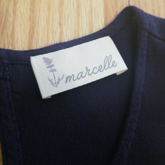 Tops - Picture 2 of 5